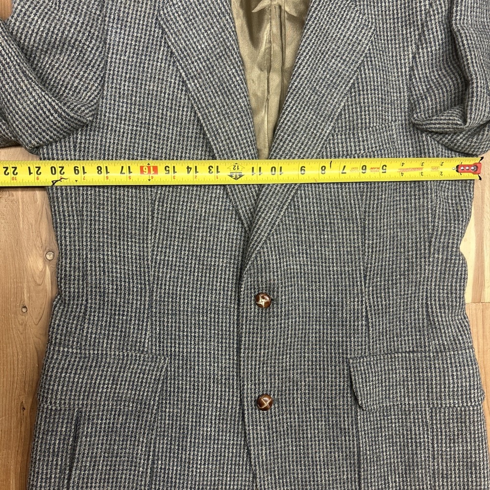 Vintage Pendelton Tweed Jacket 42 Long Split Back 2 Button Wood Button Made USA - Picture 3 of 10